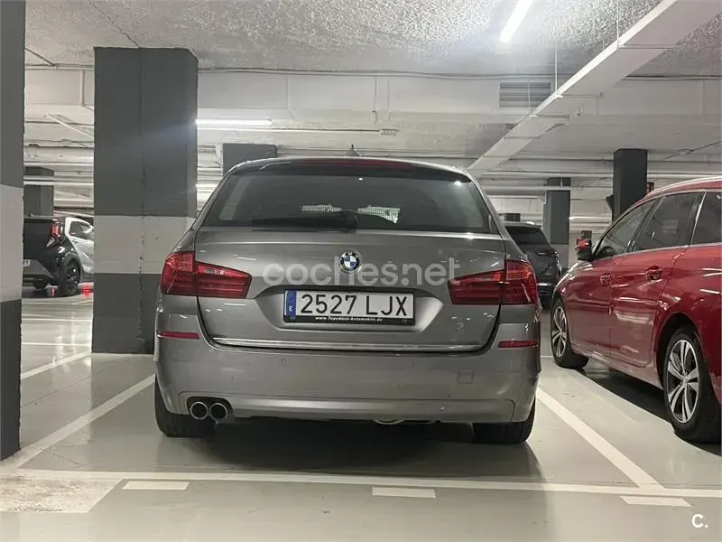 Usado BMW 525 Luxury Line 218 CV (160 kW) 2014 Gris / plata Familiar