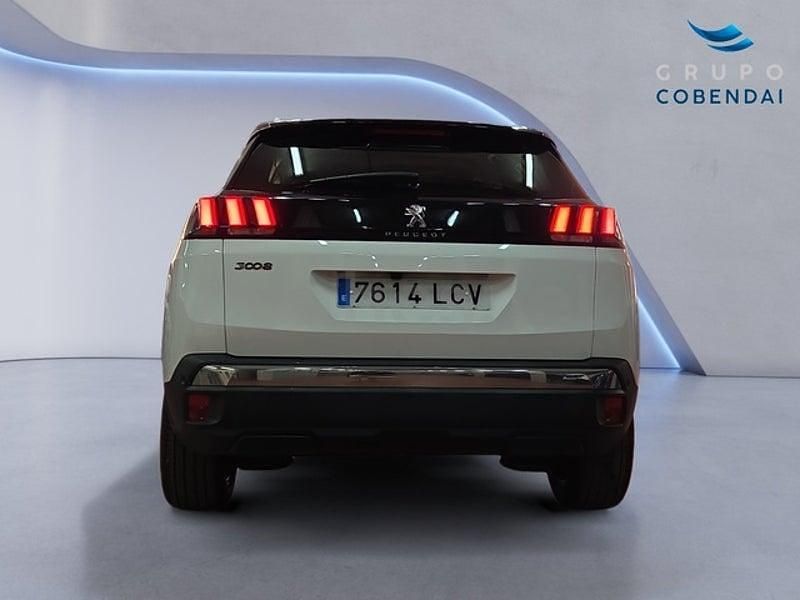Usado Peugeot 3008 Allure 130 CV (95 kW) 2019 Blanco SUV