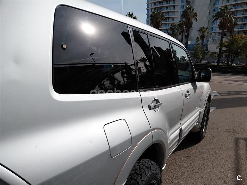 Usado Mitsubishi Montero 165 CV (121 kW) 2002 Gris / plata SUV