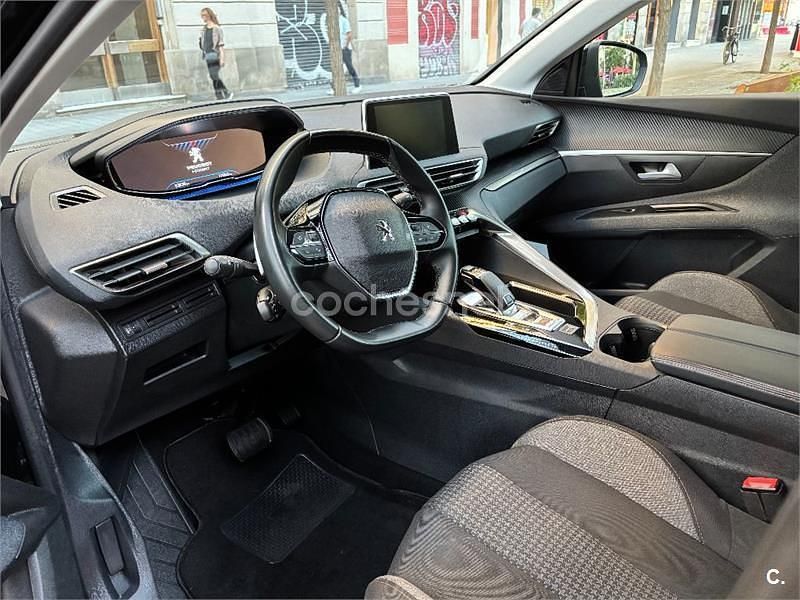 Usado Peugeot 5008 Active 130 CV (95 kW) 2019 Negro SUV