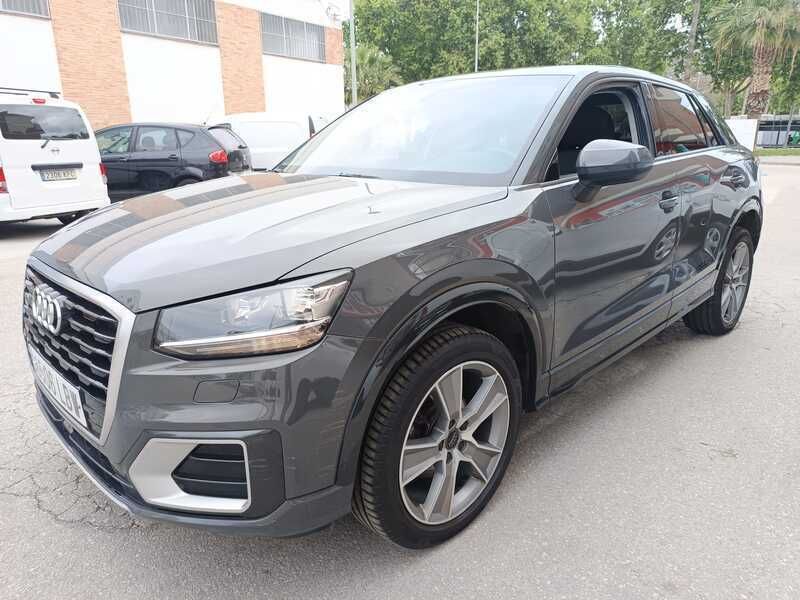 Gris Usado 2020 Audi Q2 Sport SUV | 17.500 € (Un poco caro) - Imagen 1/4
