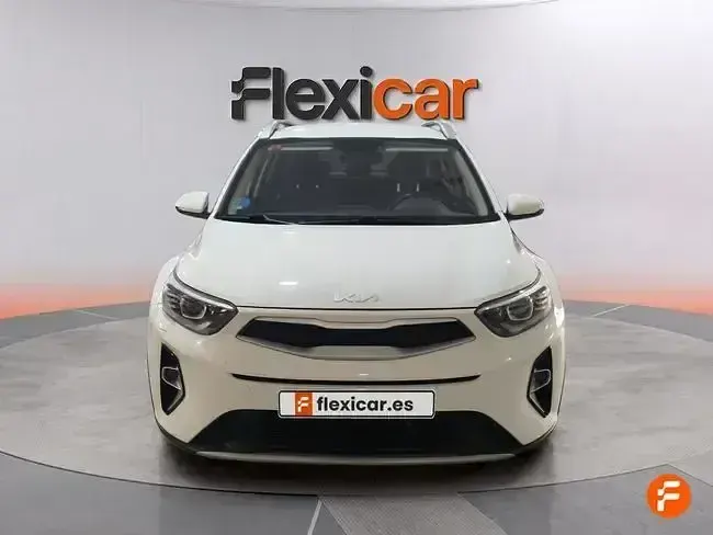 Usado Kia Stonic 100 CV (73 kW) 2021 Blanco SUV