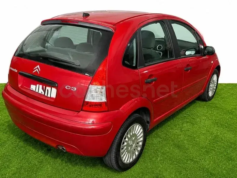 Usado Citroën C3 Furio 75 CV (55 kW) 2006 Granate Berlina