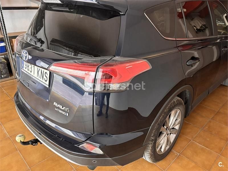 Usado Toyota RAV4 Hybrid Executive 197 CV (144 kW) 2018 Azul SUV