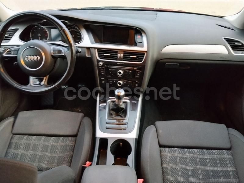 Usado Audi A4 S-Line 150 CV (110 kW) 2015 Gris / plata Berlina