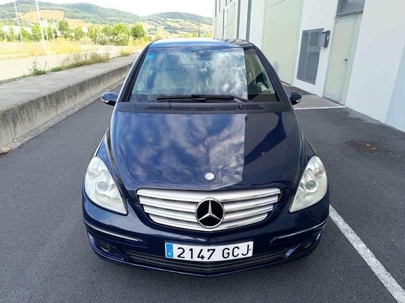 Usado Mercedes B180 109 CV (80 kW) 2008 Azul Monovolumen