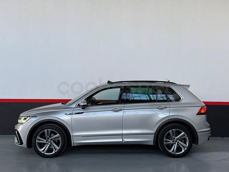 Usado VW Tiguan R-line 150 CV (110 kW) 2021 Gris / plata SUV