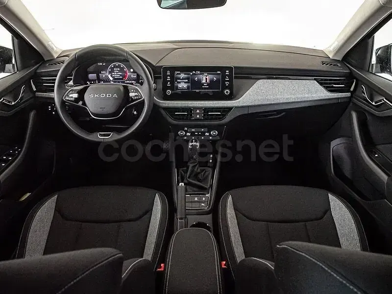 Nuevo Skoda Scala Selection 115 CV (84 kW) 2025 Negro Utilitario