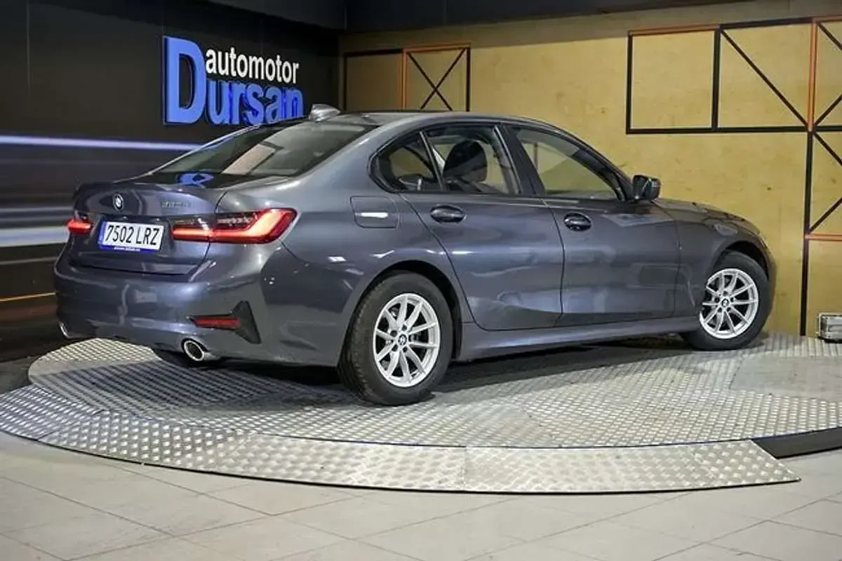Usado BMW 320 Comfort Edition 192 CV (141 kW) 2021 Gris Berlina