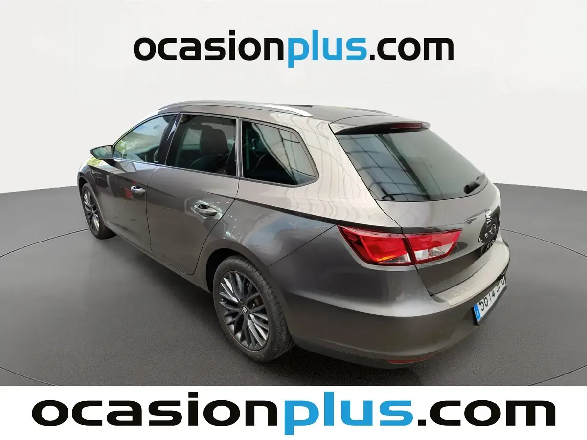 Usado Seat Leon CONNECT 110 CV (80 kW) 2016 Gris Monovolumen