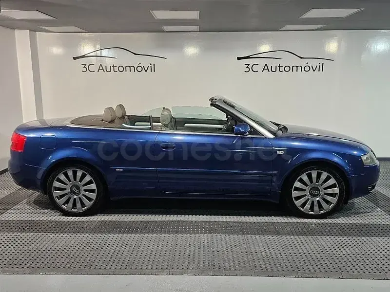 Usado Audi A4 Cabriolet S-Line 163 CV (119 kW) 2003 Azul Descapotable