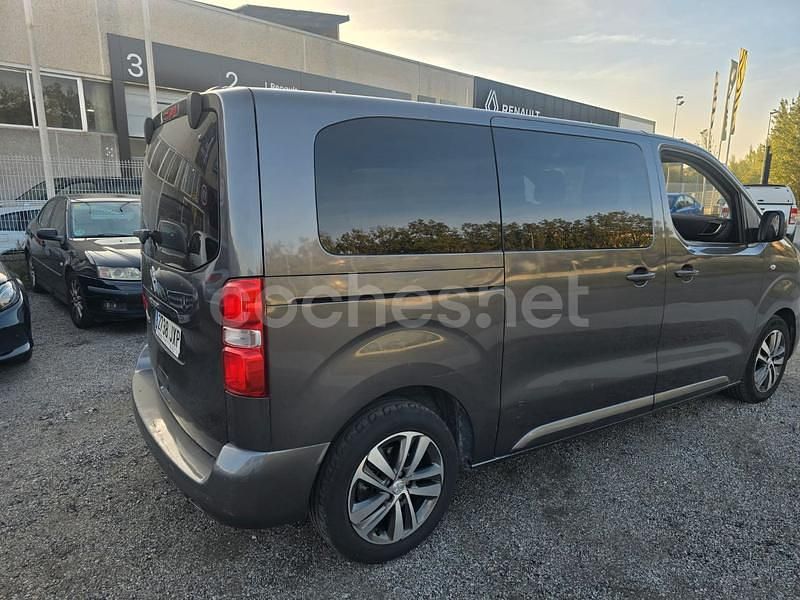 Usado Peugeot Traveller Business-Line 115 CV (84 kW) 2017 Beige Monovolumen