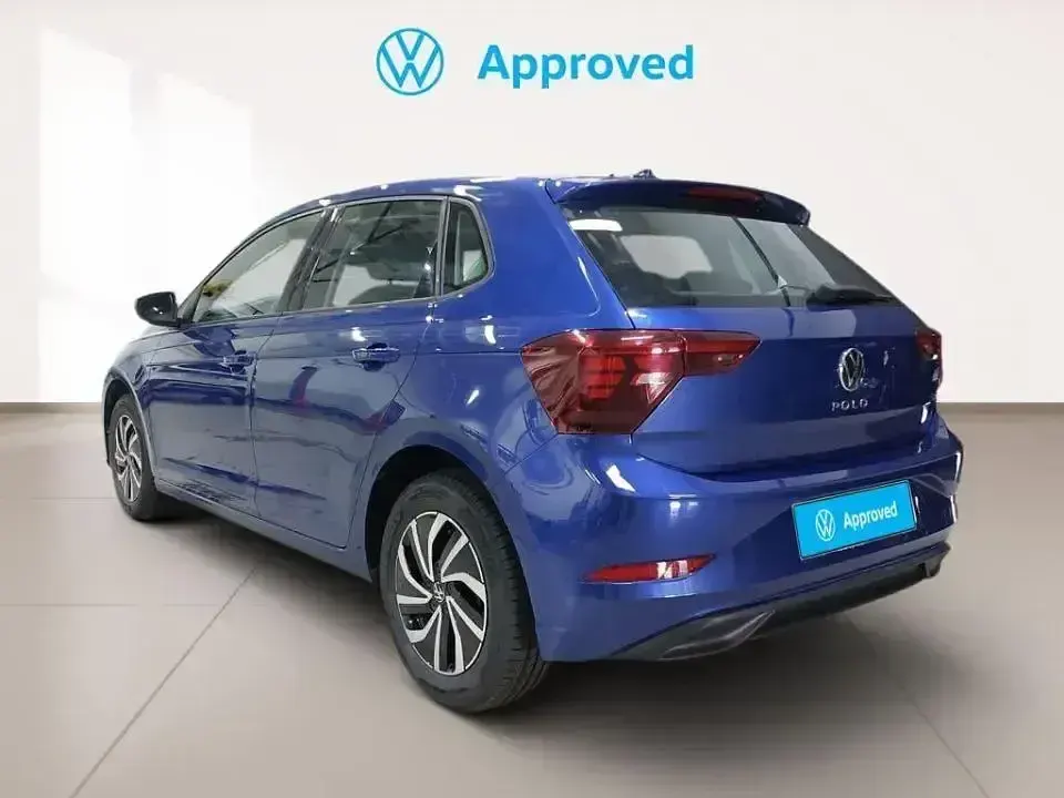 Usado VW Polo Life 95 CV (69 kW) 2022 Azul Utilitario