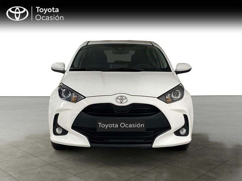 Usado Toyota Yaris Edition 125 CV (91 kW) 2021 Blanco Berlina