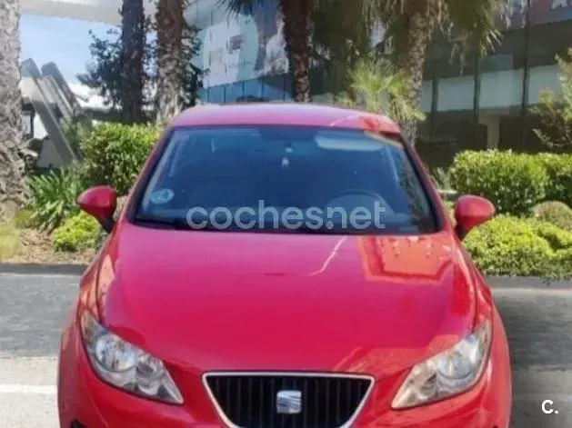 Usado Seat Ibiza SC Style 90 CV (66 kW) 2012 Rojo Utilitario