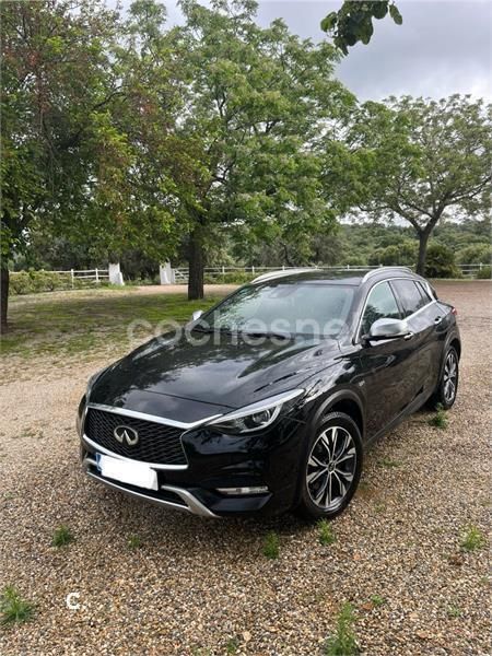 Negro Usado 2016 Infiniti QX30 Premium SUV | 14.500 € (Precio justo) - Imagen 1/4