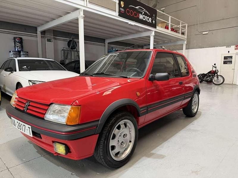 Rojo Usado 1990 Peugeot 205 GTi Utilitario | 29.900 € - Imagen 1/4