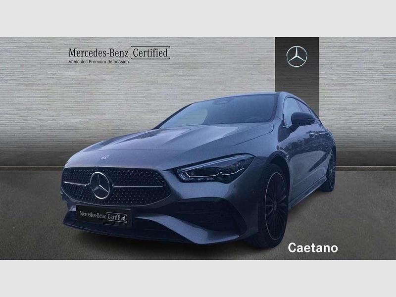 Usado Mercedes CLA250e Shooting Brake 218 CV (160 kW) 2024 Gris Familiar
