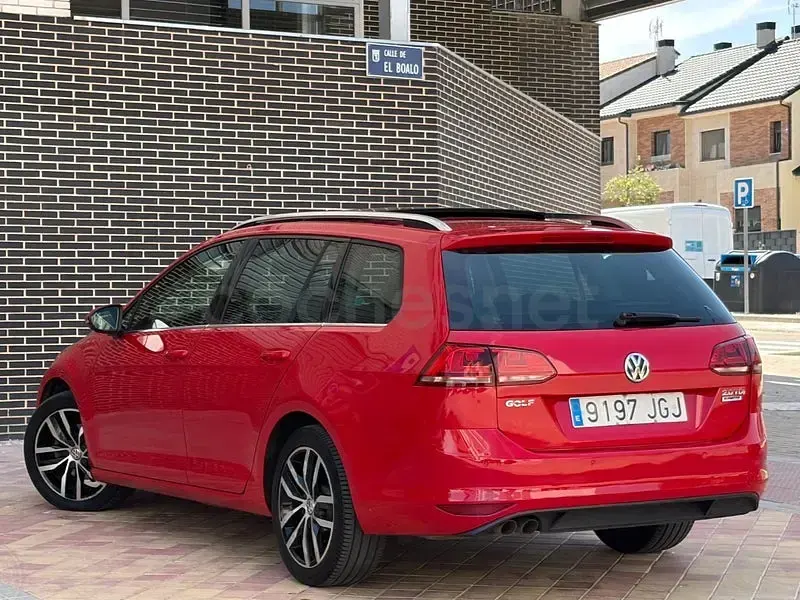 Usado VW Golf VII Advance 150 CV (110 kW) 2016 Rojo Familiar
