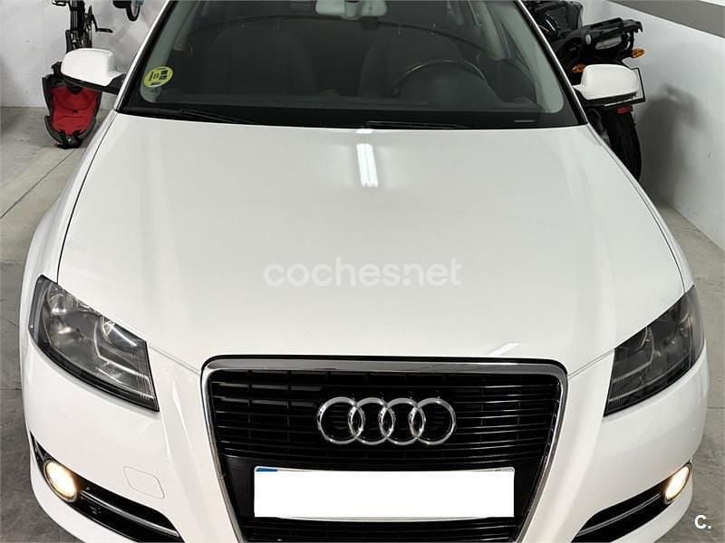 Blanco Usado 2011 Audi A3 Sportback Ambiente Berlina | 5500 € (Buen precio) - Imagen 1/4
