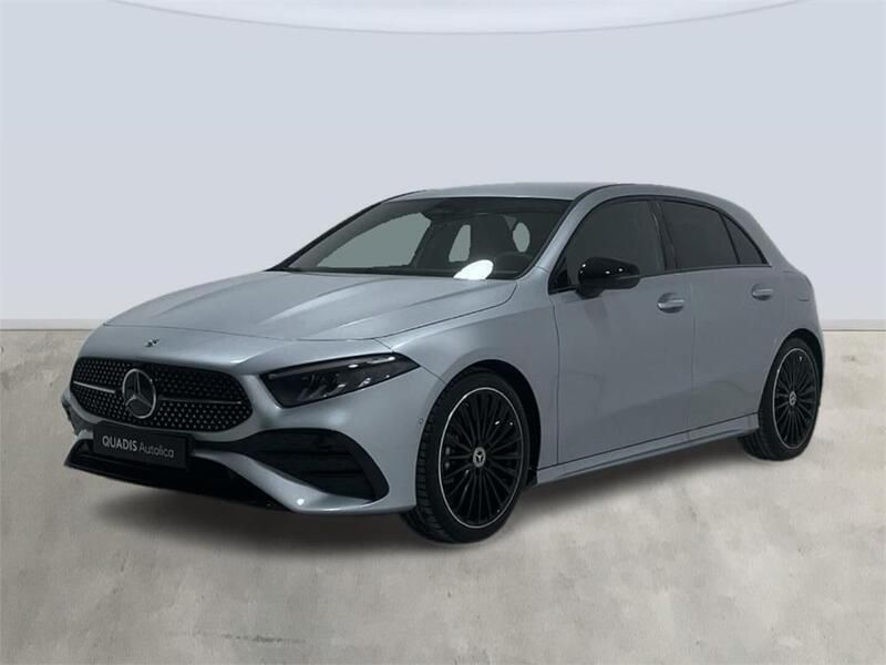Usado Mercedes A200 150 CV (110 kW) 2025 Plata hightech Berlina