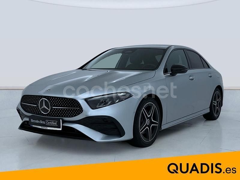Gris / plata Usado 2025 Mercedes A200 Berlina | 35.850 € (Precio justo) - Imagen 1/4