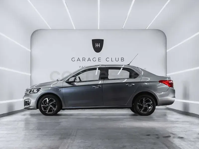 Usado Citroën C-Elysee I Shine 102 CV (75 kW) 2019 Gris / plata Berlina