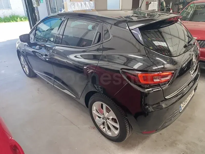 Usado Renault Clio IV LIMITED 90 CV (66 kW) 2016 Negro Berlina