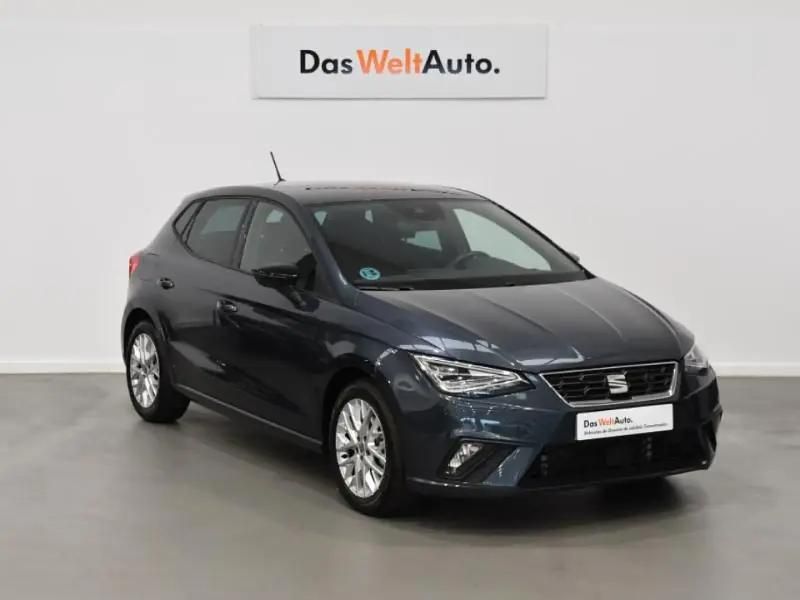 Gris/plata Usado 2024 Seat Ibiza FR | 17.990 € (Precio justo) - Imagen 1/4