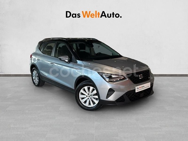 Gris / plata Usado 2024 Seat Arona Style SUV | 20.900 € (Un poco caro) - Imagen 1/4