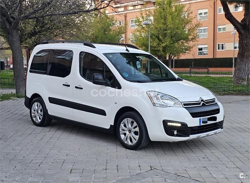Usado Citroën Berlingo Feel 102 CV (75 kW) 2018 Blanco Monovolumen