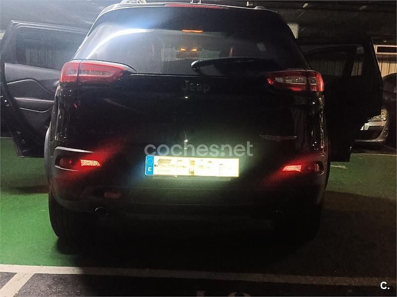 Usado Jeep Cherokee Trailhawk 271 CV (199 kW) 2016 Negro SUV