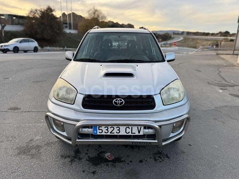 Usado Toyota RAV4 Luna 116 CV (85 kW) 2004 Gris / plata SUV