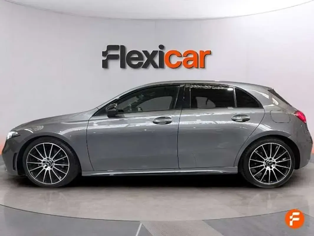 Usado Mercedes A180 136 CV (100 kW) 2021 Gris Berlina