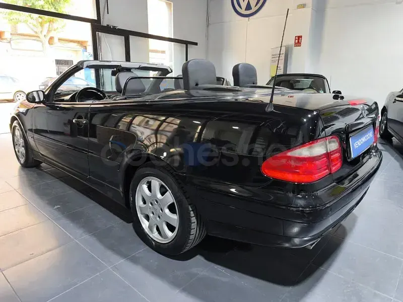 Usado Mercedes CLK230 Avantgarde 197 CV (144 kW) 2001 Negro Coupe