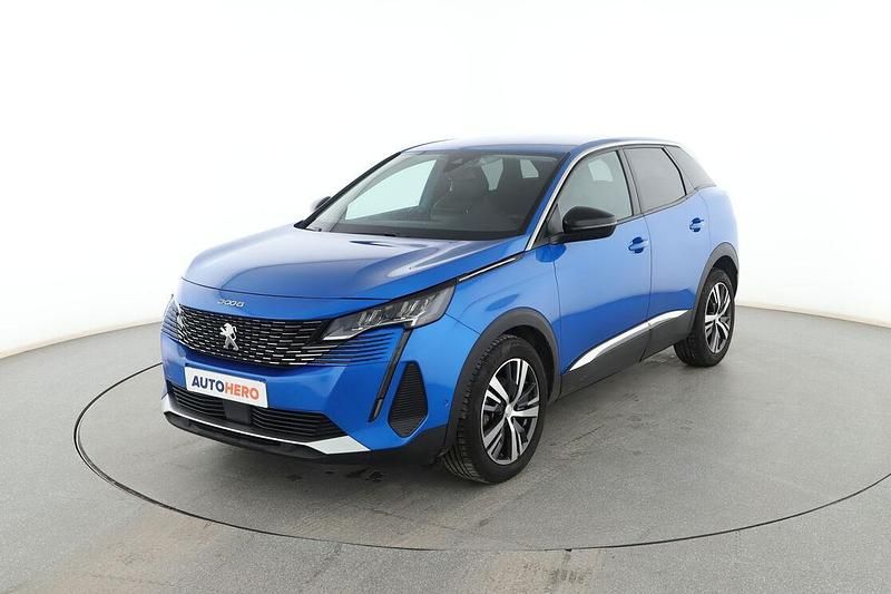 Usado Peugeot 3008 Allure 131 CV (96 kW) 2022 Azul SUV