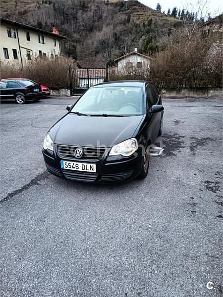 Usado VW Polo Advance 75 CV (55 kW) 2007 Negro Berlina