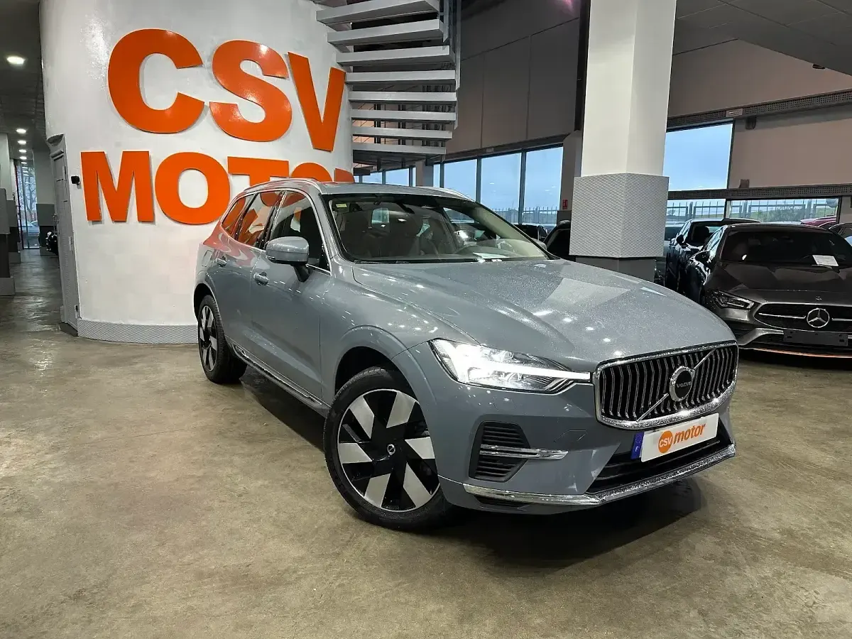 Usado Volvo XC60 Ultimate 455 CV (334 kW) 2023 Gris / plata SUV