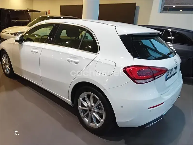 Usado Mercedes A180 136 CV (100 kW) 2020 Blanco Berlina