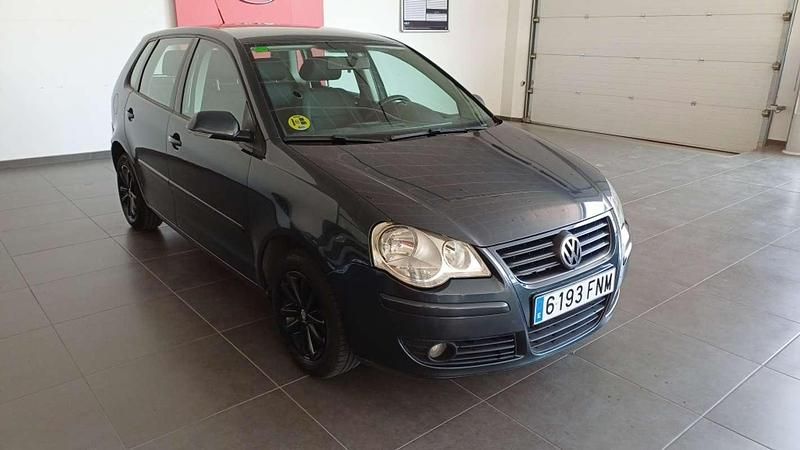 Usado VW Polo Highline 79 CV (58 kW) 2007 Gris Utilitario