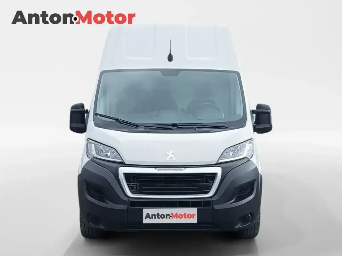 Usado Peugeot Boxer 140 CV (102 kW) 2023 Blanco Van