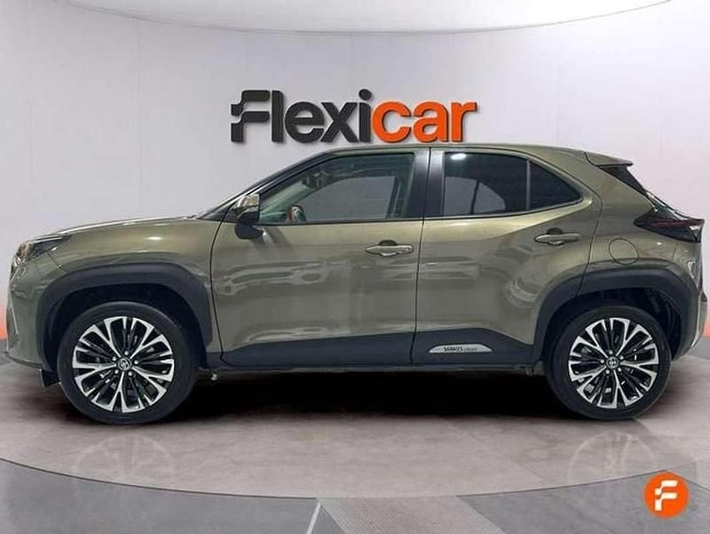 Usado Toyota Yaris Cross Plus 116 CV (85 kW) 2021 Gris SUV