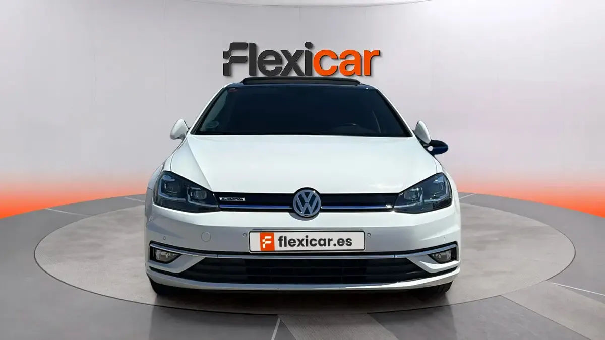 Usado VW Golf VII Sportline 131 CV (96 kW) 2019 Blanco Berlina