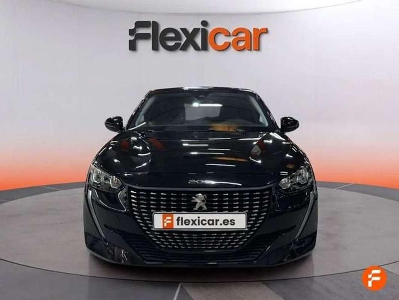 Usado Peugeot 208 Allure 101 CV (74 kW) 2022 Negro Utilitario