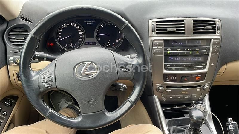 Usado Lexus IS220d Luxury Line 177 CV (130 kW) 2006 Gris / plata Berlina