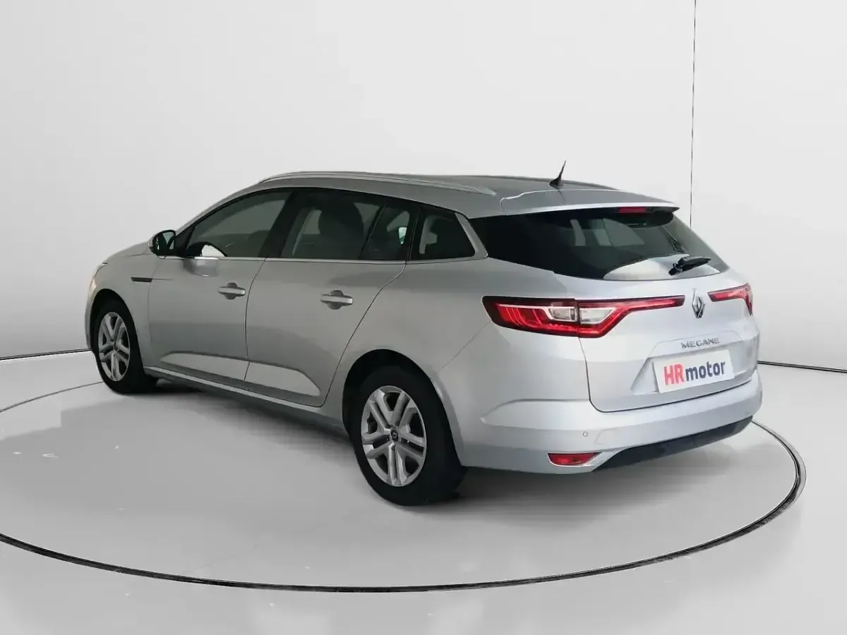 Usado Renault Mégane GrandTour Business 115 CV (84 kW) 2020 Gris Familiar