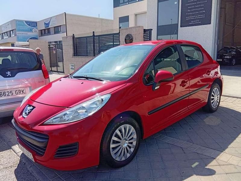 Usado Peugeot 207 95 CV (69 kW) 2010 Rojo Utilitario