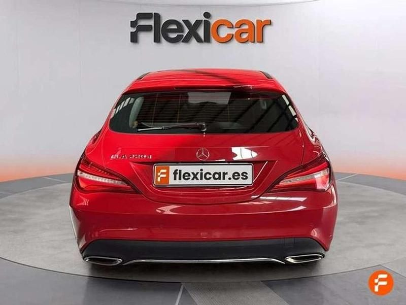 Usado Mercedes C220 177 CV (130 kW) 2017 Rojo Familiar