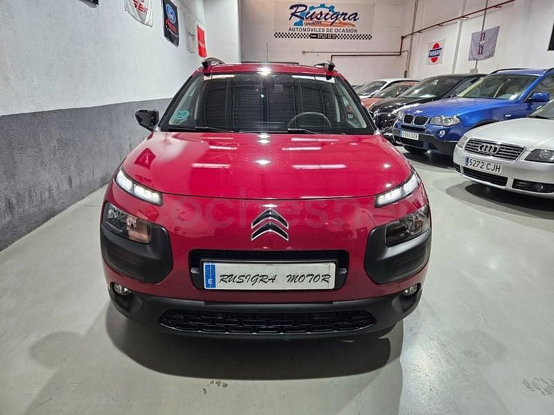 Usado Citroën C4 Shine Edition 100 CV (73 kW) 2017 Granate Berlina