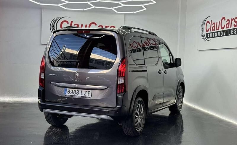 Usado Peugeot Rifter Allure 131 CV (96 kW) 2022 Gris Monovolumen